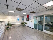Lobby - 553 S St Andrews Pl Unit 200