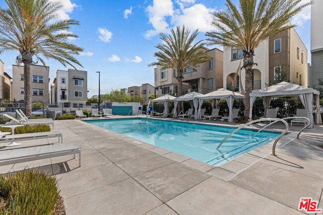 Photo - 625 Daniel Freeman Cir