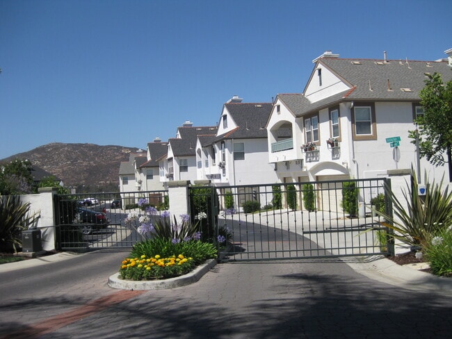 Building Photo - 16908 Robins Nest Way Unit 1