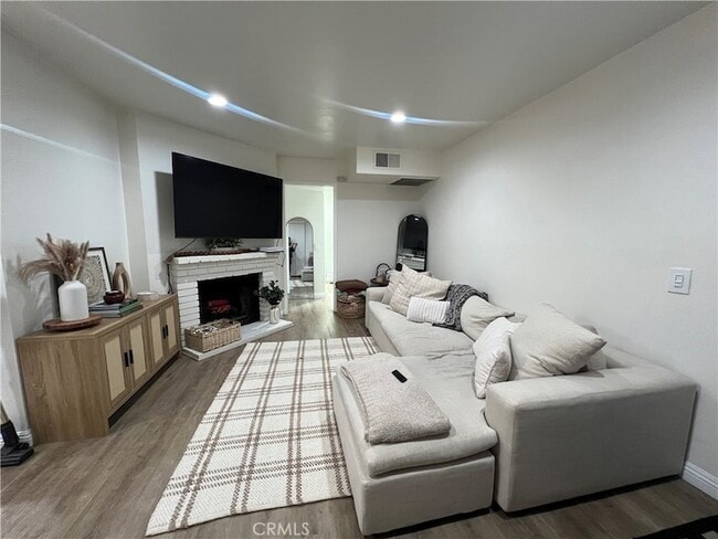 Photo - 139 S Poplar Ave Unit 25