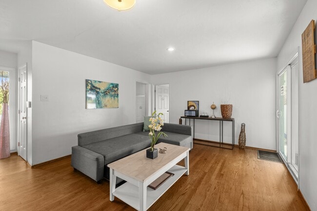 Photo - 5617 Dorothy Dr Unit 5617