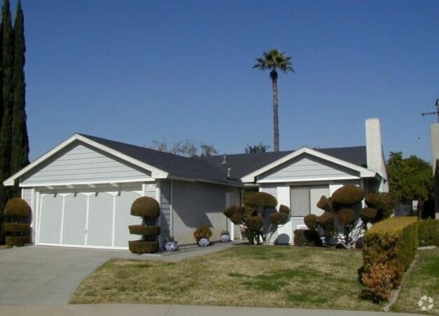 Building Photo - 19101 Pilario St Rental