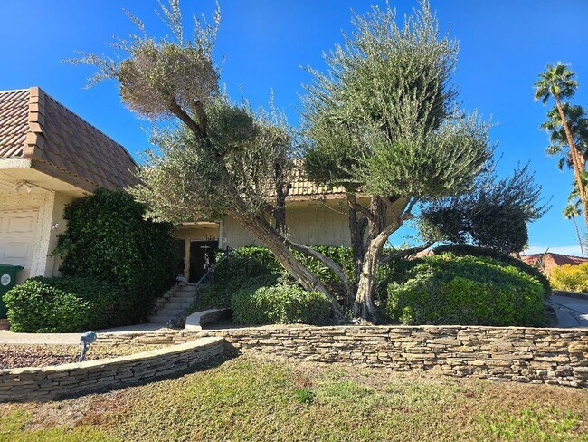 Photo - 38811 Tandika Trail N