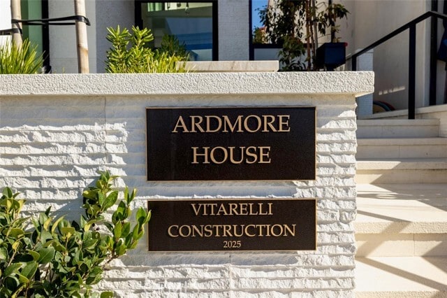 Photo - 130 S Bay Front