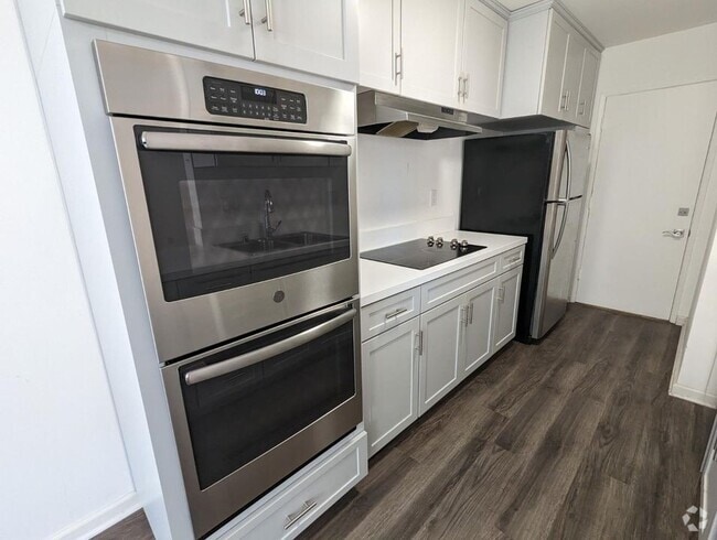 Building Photo - 118 S Wetherly Dr Rental