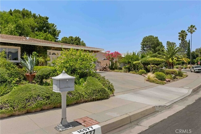 16577-16575 Knollwood Dr-16577-16575 - 16577-16575 Knollwood Dr-16577-16575 Condo Unit 16577-16575