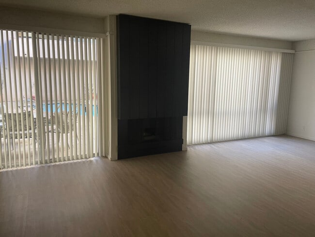 Building Photo - 1840 Fairburn Ave