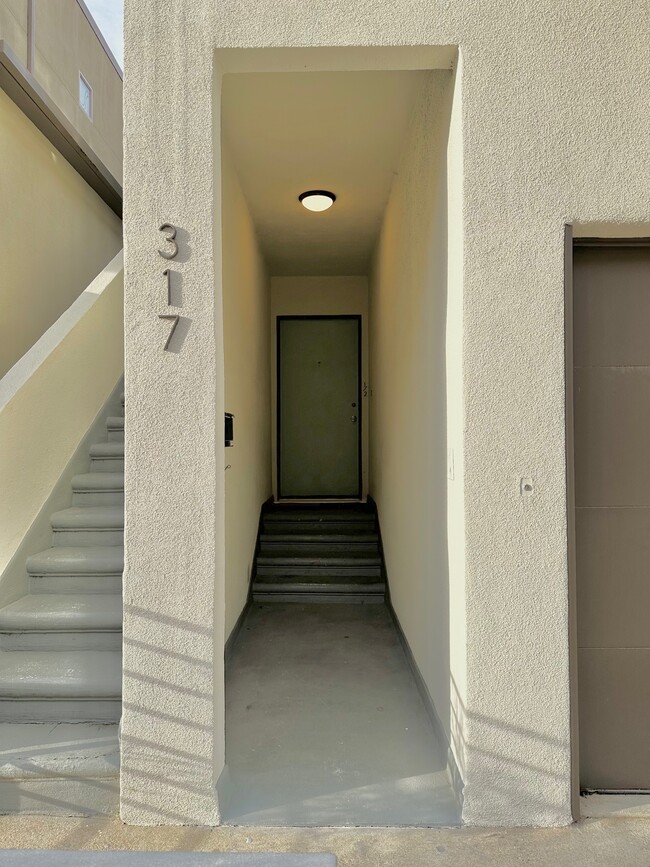 Building Photo - 317 Gull St Unit One Half Rental