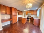 Photo - 708 Hillview St