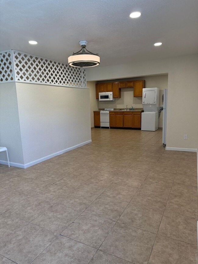 Building Photo - 1259 Morena Blvd Unit 1259 Morena Blvd A