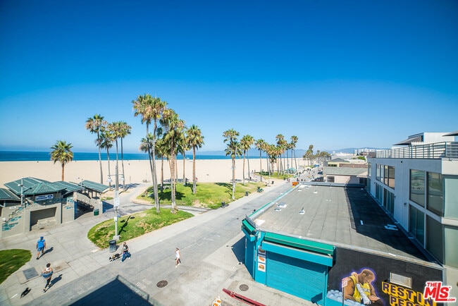 Photo - 8 Brooks Ave Unit 6