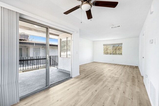 Photo - 55170 Airlane Dr Unit 8D