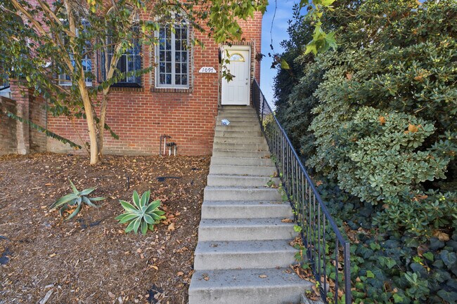 Front door - 1097 S Orange Dr Unit 1097