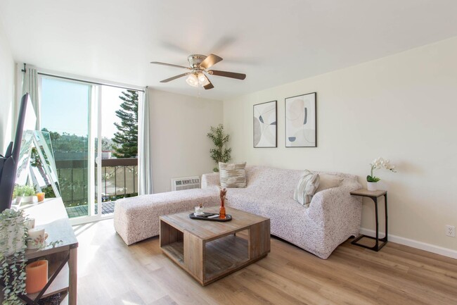Building Photo - 3050 Rue D’Orleans Rental