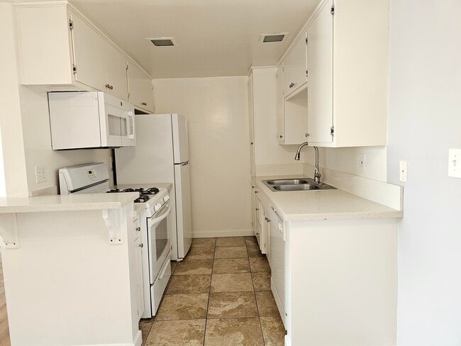 Building Photo - 20810 Amie Ave