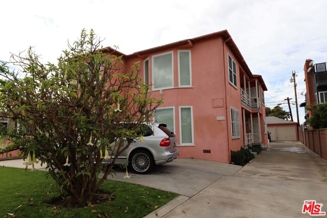 Building Photo - 8617 S 5th Ave Unit 1/2 Rental