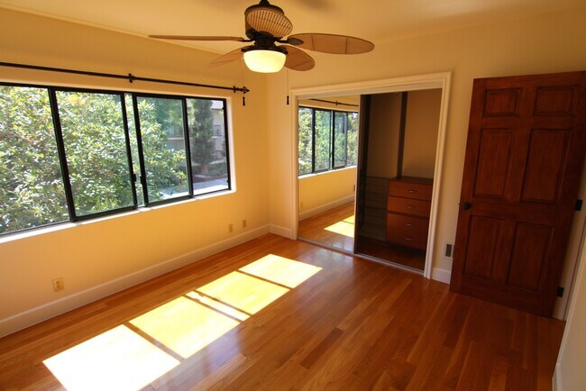 Photo - 600 N Sweetzer Ave