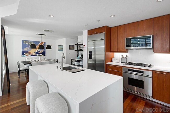 Photo - 1199 Pacific Hwy Unit 603