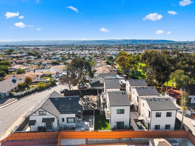 Building Photo - 832 Desty St Unit 11