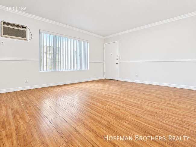 Photo - 5726 Camellia Ave Unit 306