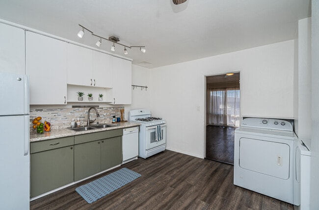 Photo - 4821 Jumano Ave