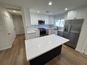 Kitchen - 653 N Buena Vista St