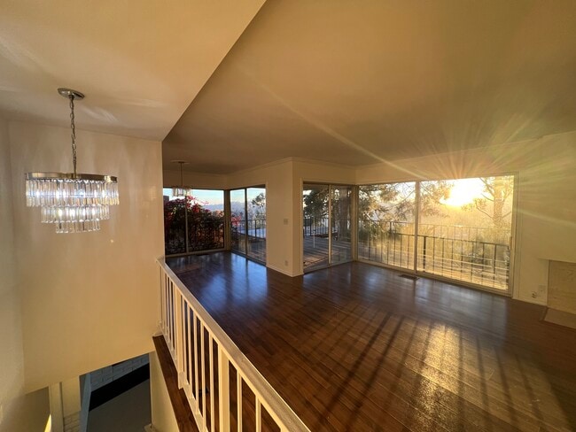 Photo - 490 Starlight Crest Dr