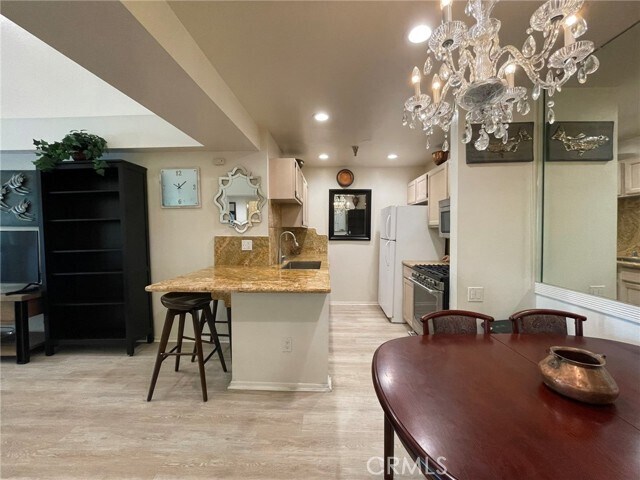 Photo - 10960 Ashton Ave Unit 403