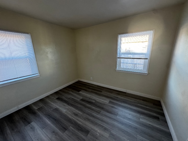 Photo - 1118 Magnolia Ave W