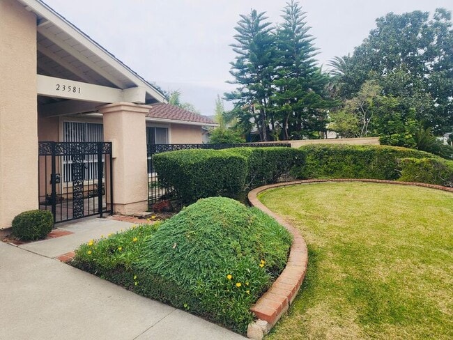 Photo - 23581 Via Calzada