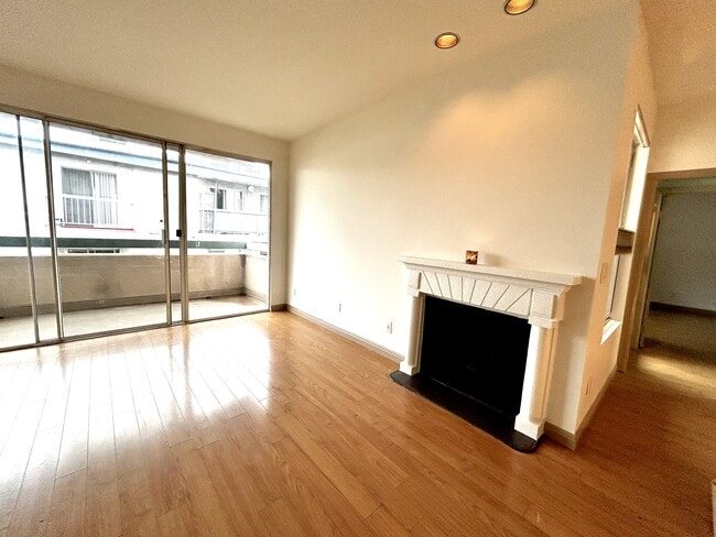 Building Photo - 11225 Peach Grove St