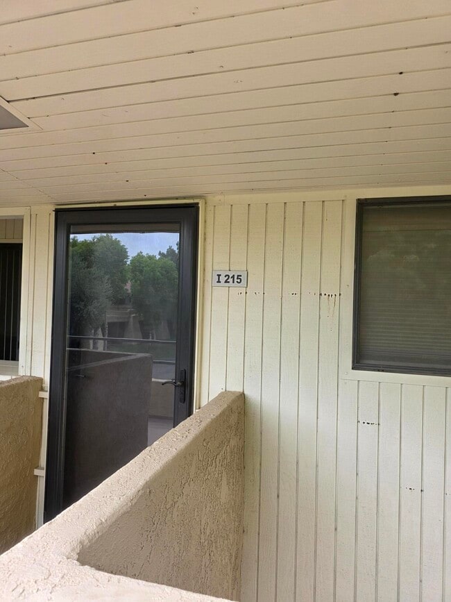 Photo - 680 N Ashurst Ct Unit 215