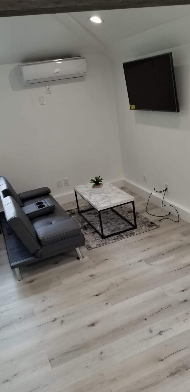 Photo - 6307 Calvin Ave