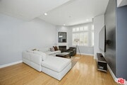 Photo - 2125 S Bentley Ave Townhome
