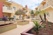 Photo - 1215 E San Antonio Dr Apartment