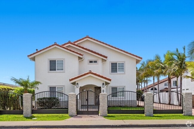 Building Photo - 1749 Dahlia Ave Rental