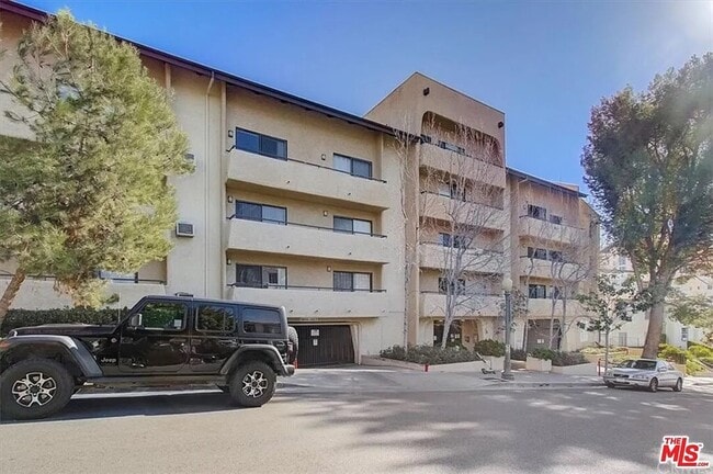 Photo - 10982 Roebling Ave Condo Unit 457