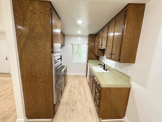 Photo - Old School Cool - 1bd/1ba unit in Sherman ... Unit 113