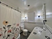 Full Bathroom 1 - 1152 N Sycamore Ave