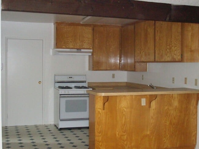 Photo - 140 Van Nuys Ave Unit 2