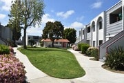 Photo - Oakleaf Apartments
