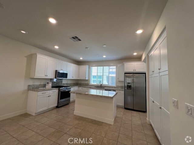 Building Photo - 18316 Iris Ln Rental