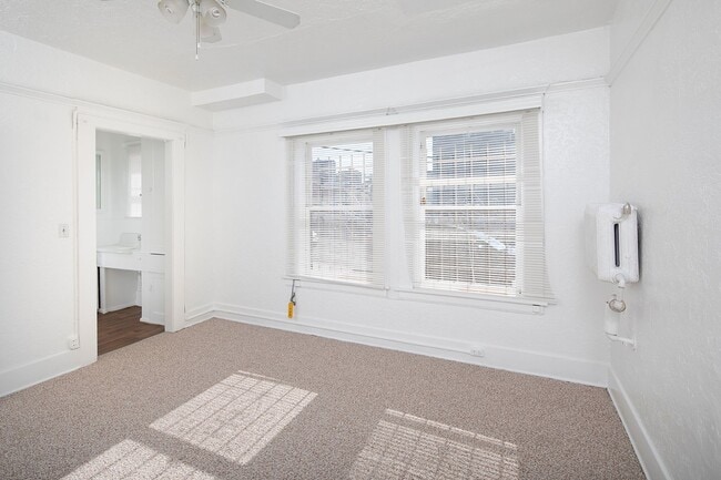 Photo - Windsor Apartments