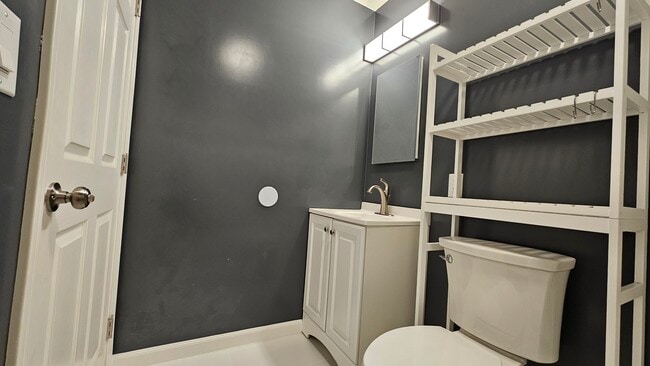 Bathroom - 2084 W 24th St