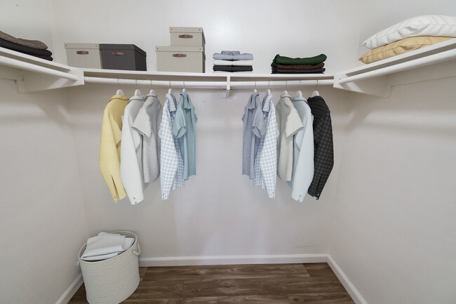 Photo - Las Palmas Apartments