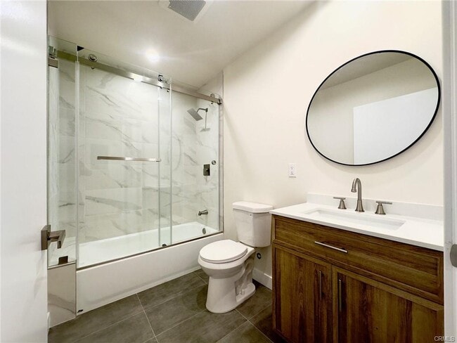 Photo - 15950 Cohasset St