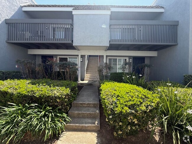 Building Photo - Cozy 2 bedroom, 2 bathroom town home in Wo...
