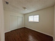 Photo - 17947 Emelita St