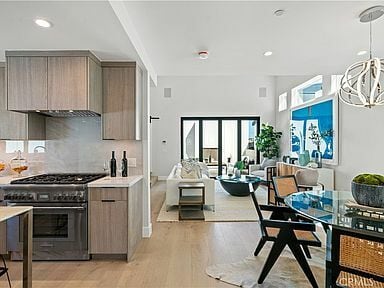 Building Photo - 603 Iris Ave