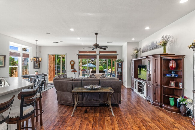 Photo - 44129 Royal Troon Dr